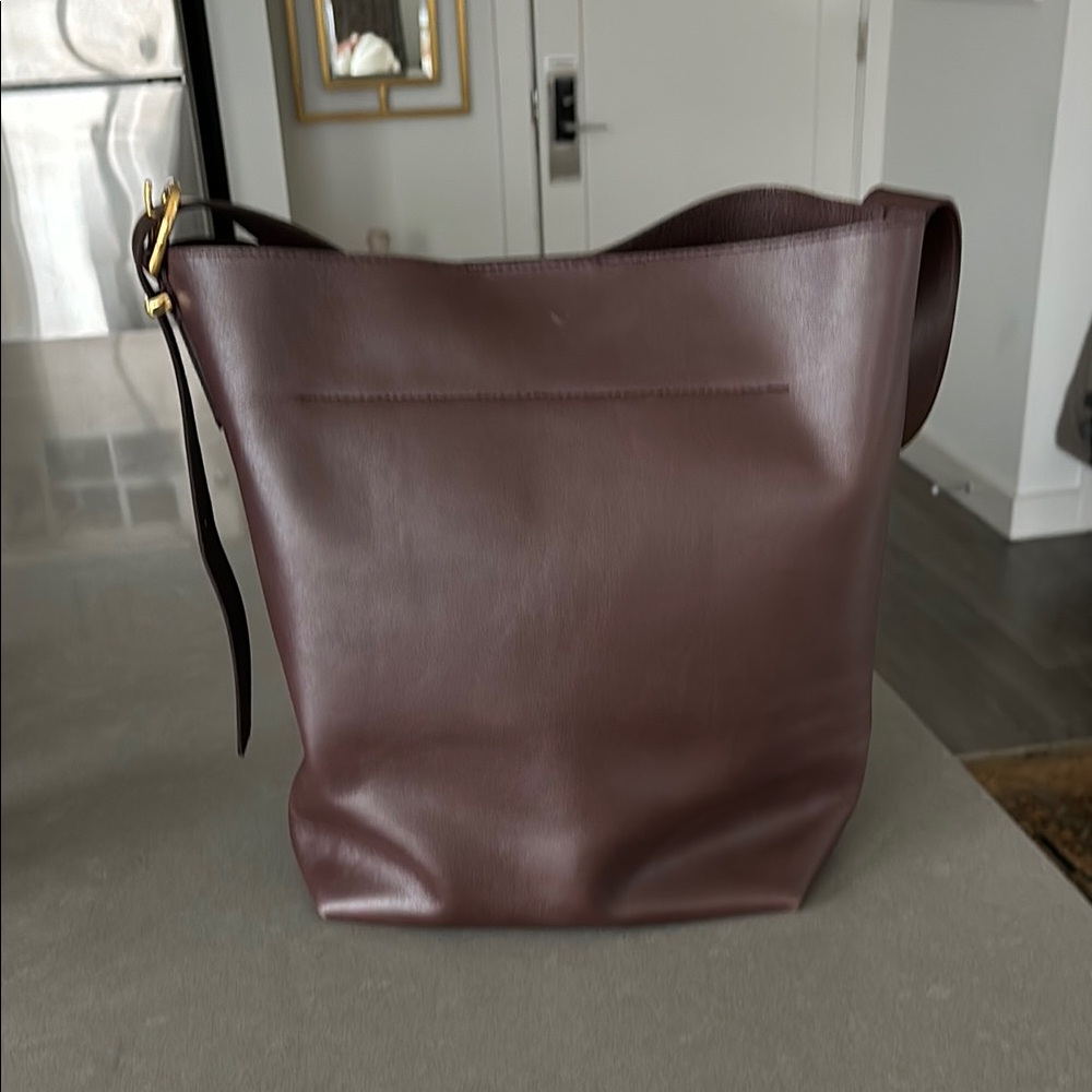 Essential Brown Leather Tote Bag